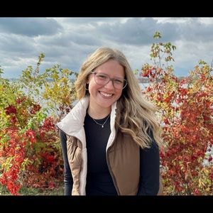 Meet your Posher, Hannah